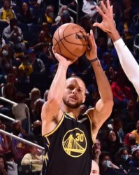  库里三分雨浇灭热火连胜势头  