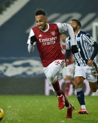  法甲金靴争夺白热化 拉卡泽特紧追姆巴佩  