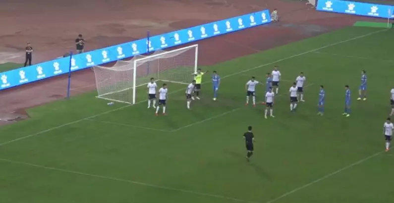  佛罗伦萨客场逼平领头羊  