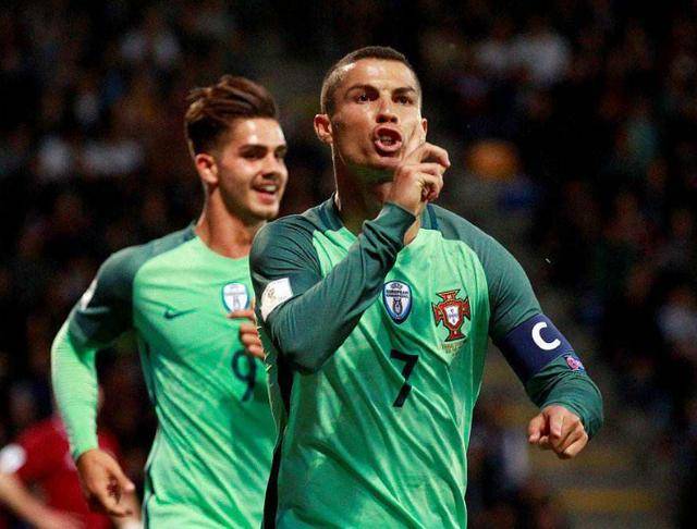  拉齐奥,补时连追两球逆战局  