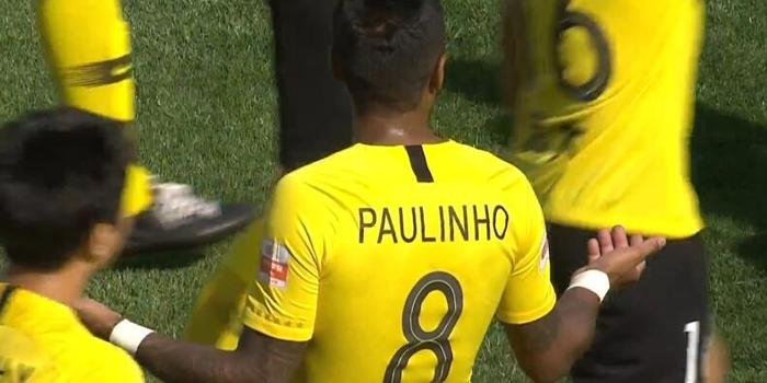  切尔西争议红牌引争议，VAR判罚成赛后焦点  