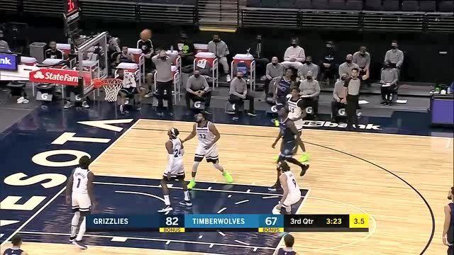  莫兰特暴力扣篮引爆灰熊主场  